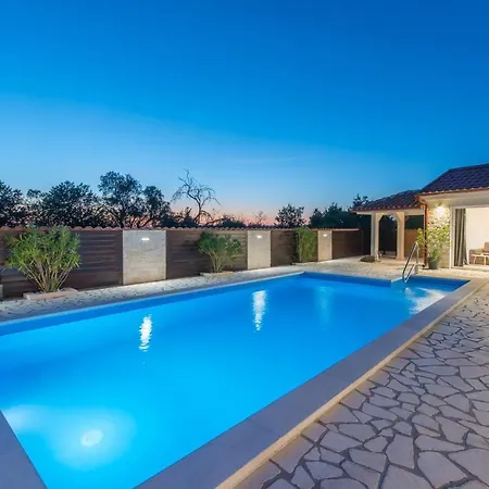 House Jurici Villa *