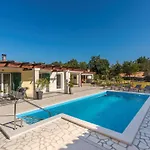 House Jurici Бадерна