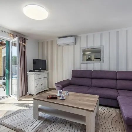 Вилла House Jurici Бадерна