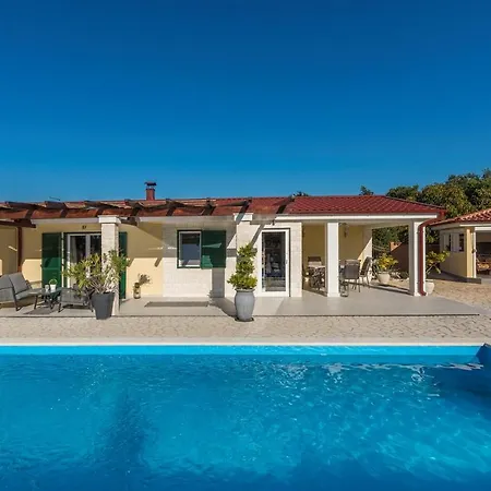 House Jurici * Baderna