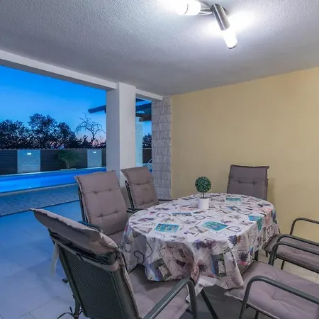 House Jurici Villa Baderna
